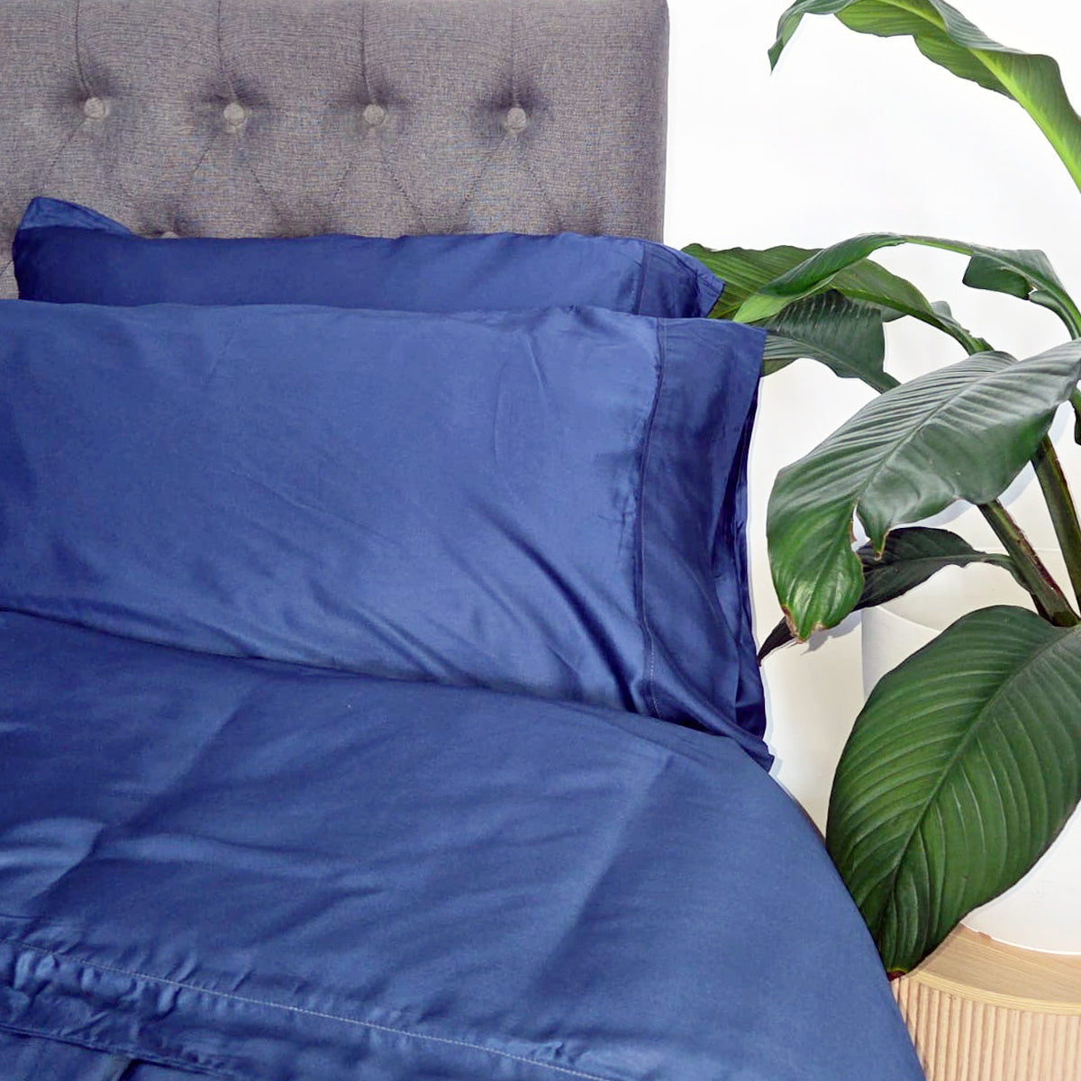 close shot of navy blue quilt cover set